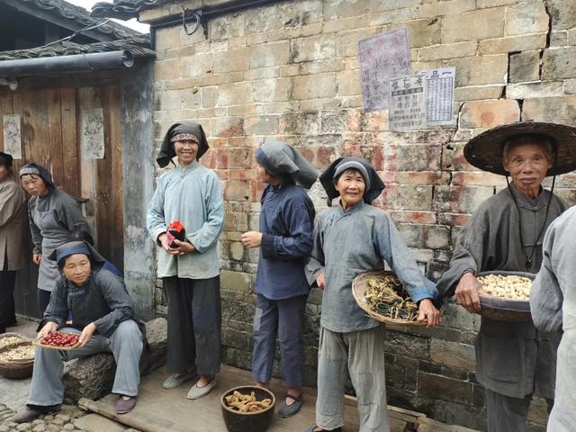 《浴血荣光》播热连城培田红色旅游