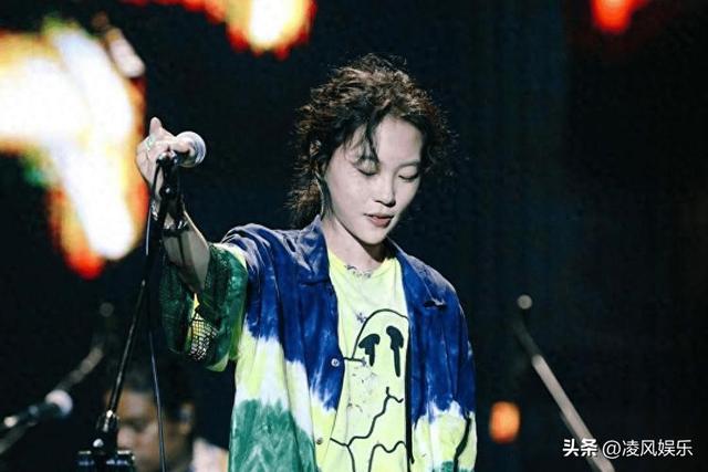 56岁的王菲怎么也想不到，28岁的大女儿如今也已经开始为她争光了