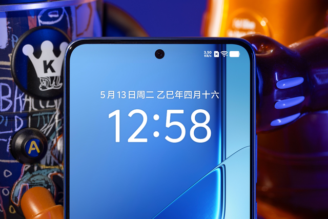棱镜像素赛博蓝冰 iQOO Neo10 Pro+超级像素图赏