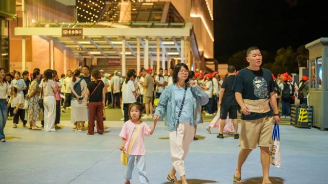 家长问爆了：「月映武夷」凭什么成暑假“必修课”？