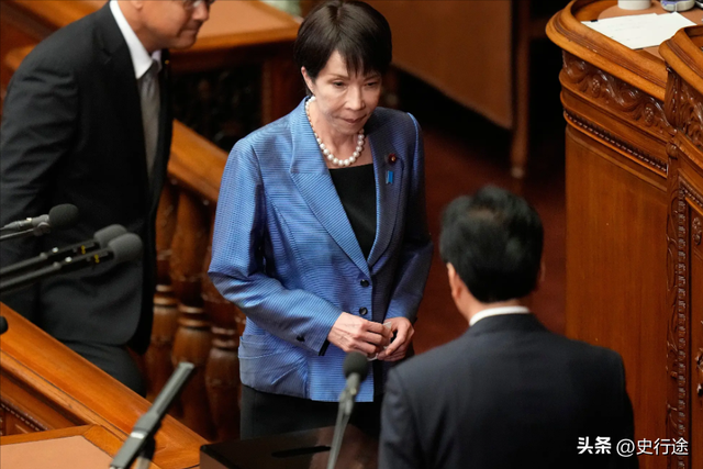 在中日关系敏感时期，他竟然率团赴日访问，为了刷存在感毫无底线