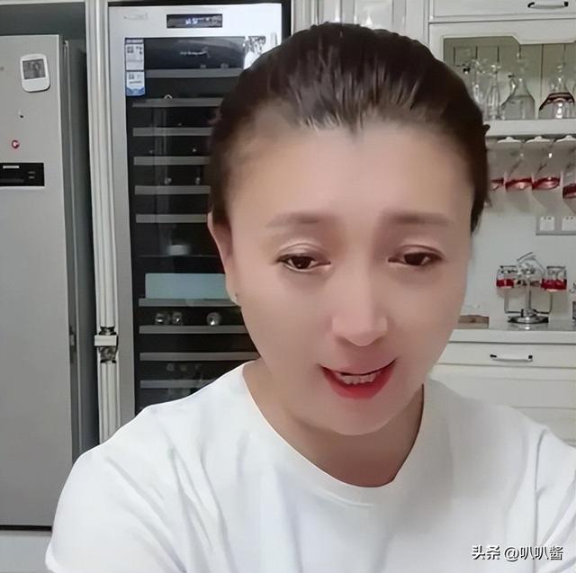 闫学晶风波终于落幕！6个男人惨遭牵连，其中儿媳与继女最不好过