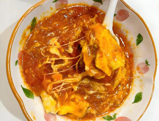 "国民下饭菜" 番茄炒鸡蛋：5 种神仙做法，最后一种鲜到掉眉毛