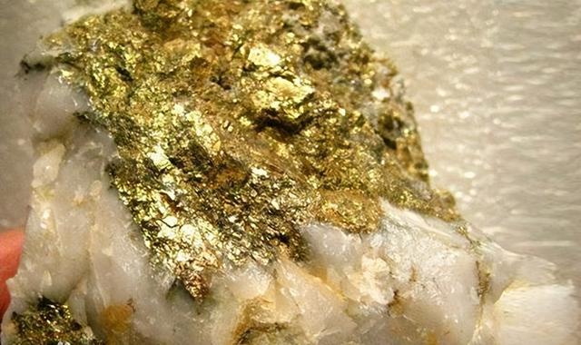 山东传来一声巨响，中国在海底挖出“第二国库”，突破技术封锁！