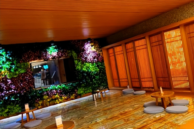 不止铁锅炖冰雪，靠洗澡养活百万人，谁才是东北第一“澡都”？