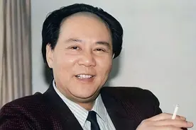 主席形象后继有人，侯京健已接班唐国强，和古月比你更喜欢哪一个图片