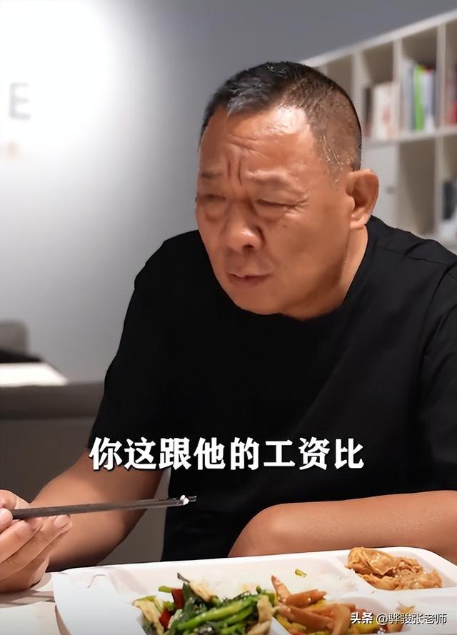河南两个网红：一个将一手烂牌打成王炸，另一个不想赚钱却赚大钱