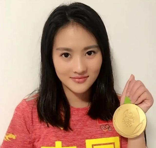 33 岁陈若琳太炸了！全红婵缺席世锦赛，她让泳坛彻底疯狂