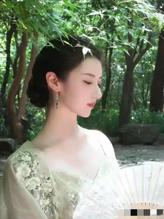 山东济南一佳人好漂亮， 身高168cm，体重48kg 美的让人移不开眼