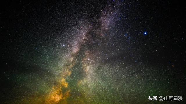 《油门踩到底!北京出发,一路向北奔向呼伦贝尔的星空与自由》