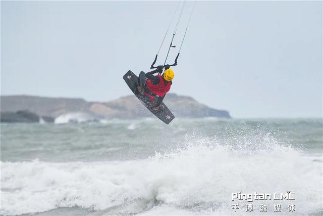 冠军选手：平潭无愧于“风筝冲浪圣地”的美誉