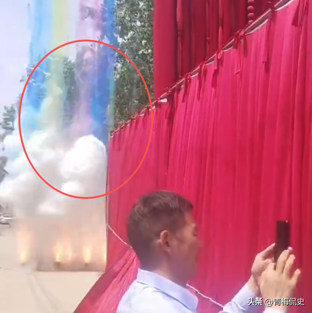 伴郎破坏婚礼后续：新娘发声，男子正脸被扒，新郎做法令人失望