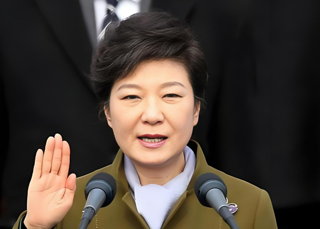 李在明不装了？承诺不再对华保持特殊关系，中方四字回应意味深长