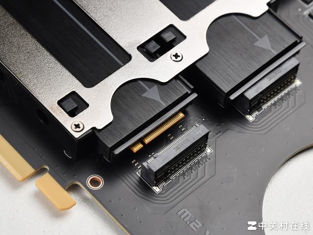 十周年典藏作品 微星MEG X870E GODLIKE X EDITION超神主板评测