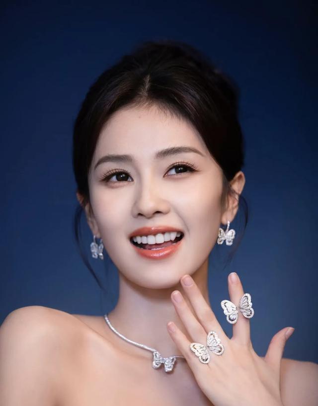 十位“90后”当红女星颜值排行，后两位难分伯仲，来看看都有谁呢