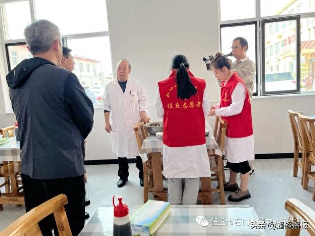 任丘市石门桥镇中心卫生院开展“九九重阳节”活动