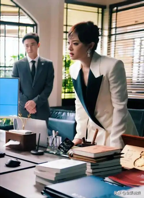 不装了！央视公开"点名"孙俪，原来张艺谋一个字都没说错