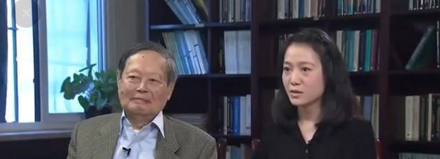 杨振宁去世后，翁帆再发文，49岁无子女的她，早已被安排好了退路