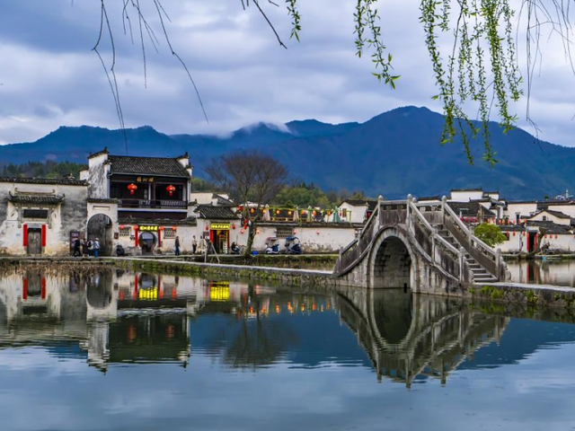 推窗见黄山：徽韵山景，揉进初冬 | 皖美冬日 | 第十五届安徽国际文化旅游节