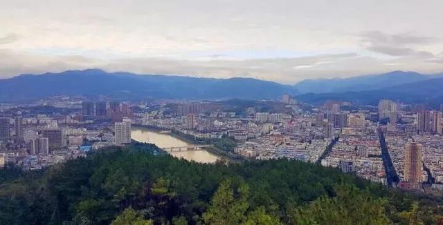 秋高气爽，一起去爬山呀