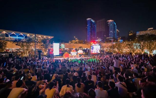 人文经济•活力高新 | 歌声漫过狮山！从街头弹唱到城市IP的成长密码