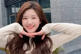 赵露思介绍图片