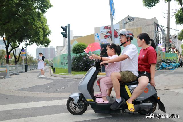 国庆期间，就在无锡长江路上扫个街，曾经的热闹不再