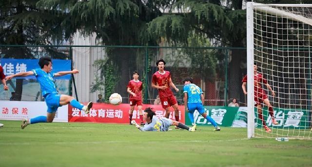 感谢李明！邓捷夫后助国安再挖角大连，有意引进21岁留洋边路飞翼