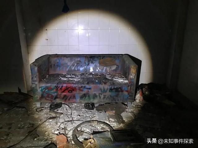 探索上海废弃医院：冰冷走廊回荡诡异声响