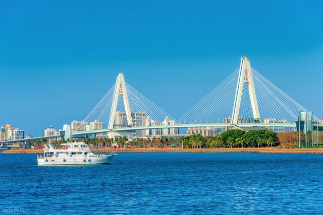 去了一趟海口和三亚，实话实说：海口和三亚的差异确实挺大的！