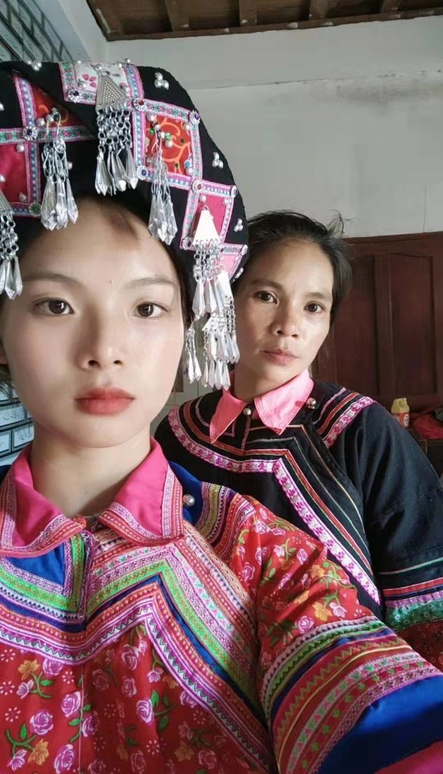 我，老挝姑娘，未婚先孕嫁大12岁四川农村人，天天务农却很开心