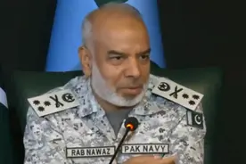 被巴军连续追踪11天，印航母行踪全曝光，巴中将：印航母自身难保图片