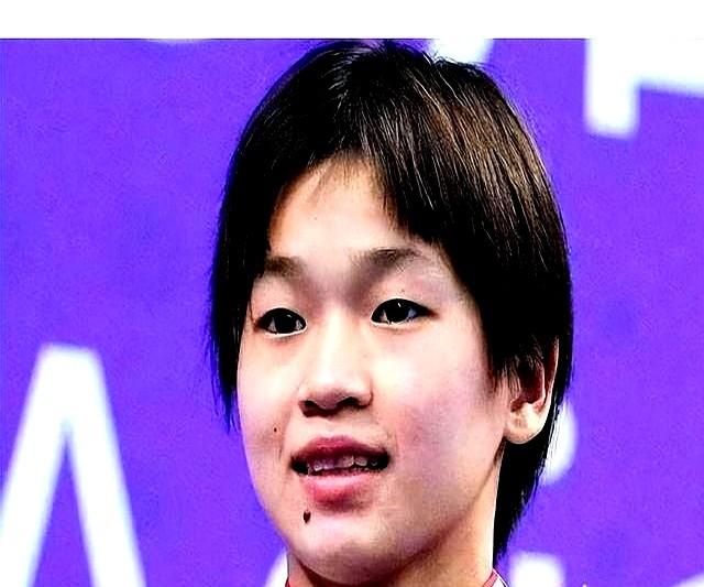 正式退出。全红婵官宣意外决定，中国跳水队无奈批准，陈芋汐祝福