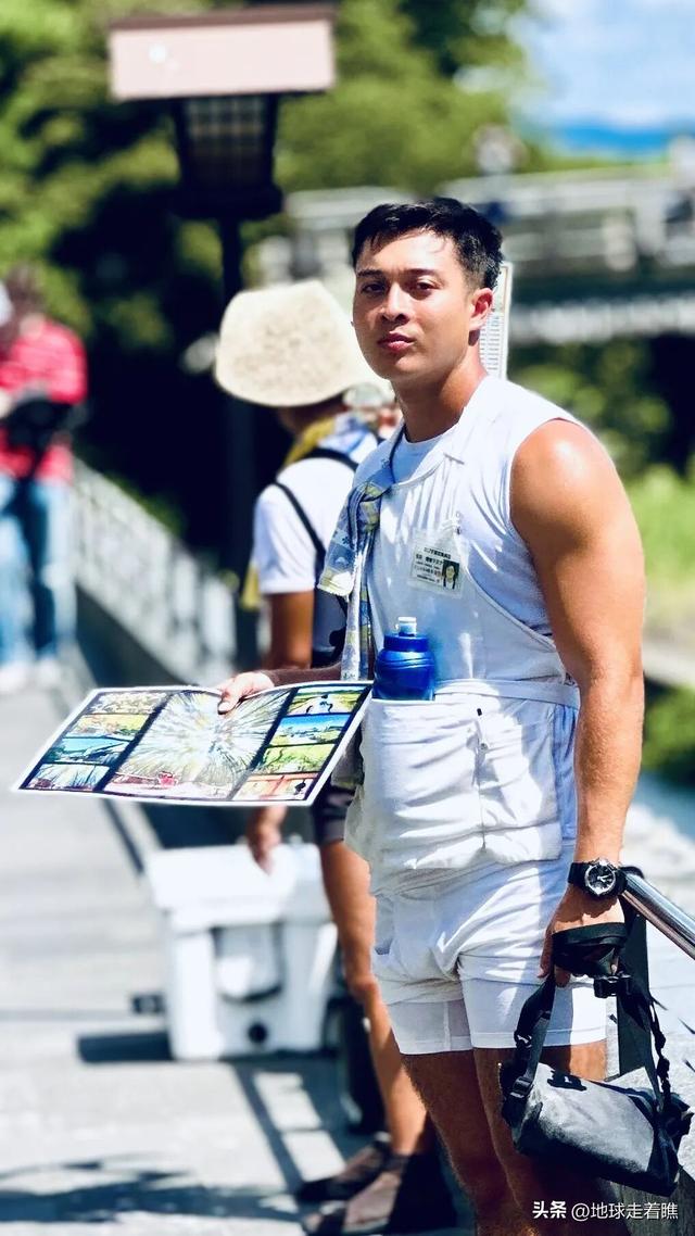 在京都最热的天，我抢到了那节“没顶”的5号车厢