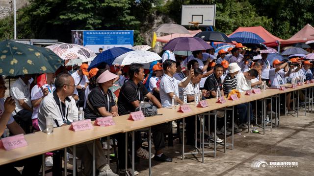 踏进避暑胜地 畅游山水龙滩——镇宁县龙滩村民族文化旅游活动纪实