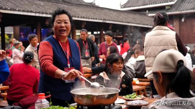 一席“刨汤宴” 三重“文旅经”