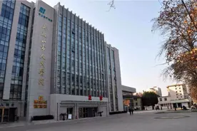 安徽马鞍山医师，向同事借1个月工资开饭店，如今65亿登上富豪榜图片