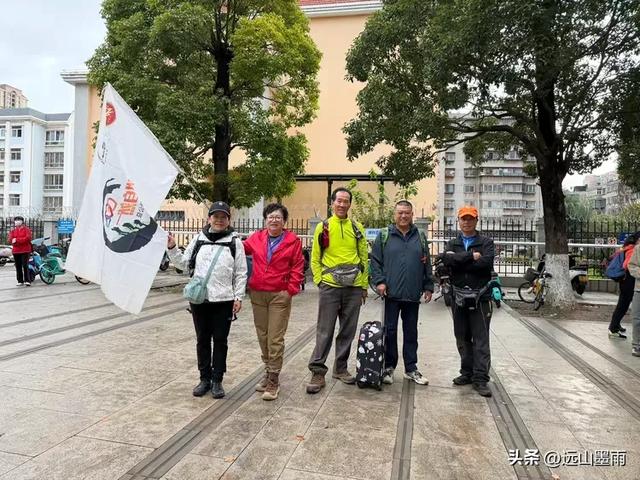 攀登昆明十峰之宜良老爷山，经历密林大雨考验，惊喜交加，难忘