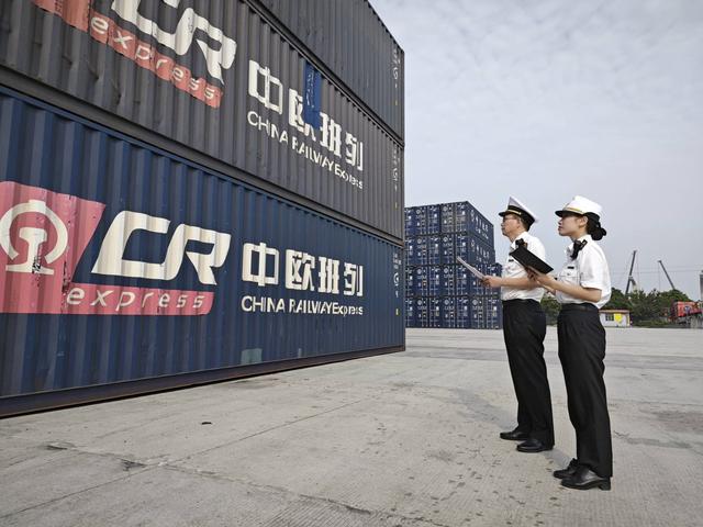 访华结束，冯德莱恩离开北京，从中国临走之前，她送给美方一句话