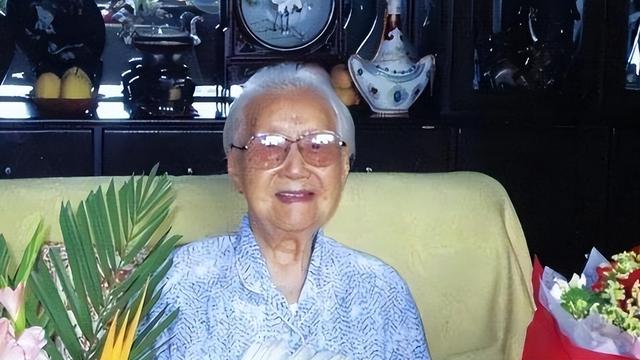 1955年，毛主席看到枪决名单后，拍案大怒：她可是咱全党的恩人！