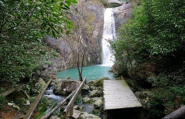 浙江面积最大的县级市，比10个深圳南山区还要大，相当于3个香港