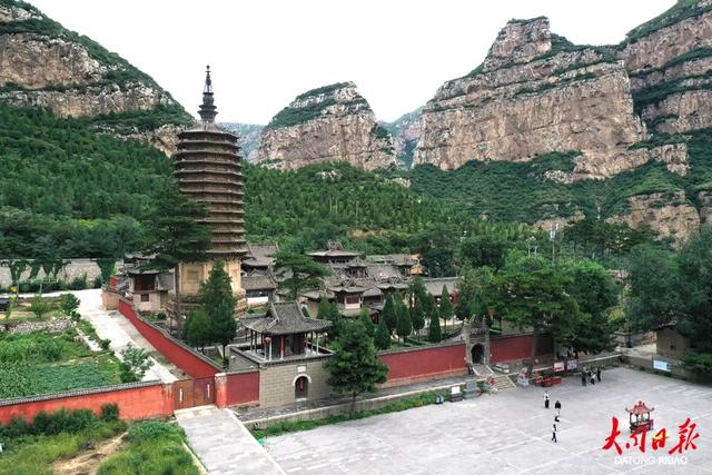 奔赴灵丘！唐河大峡谷秋景，藏着大自然的浪漫惊喜~