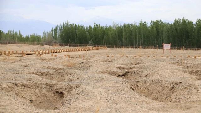 游览兵团遗址，追忆艰苦岁月——新疆哈密地窝子