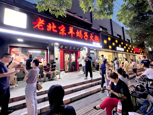 烈士栾留伟的妻子观礼阅兵盛典！债已还清，我会照顾好公婆和女儿