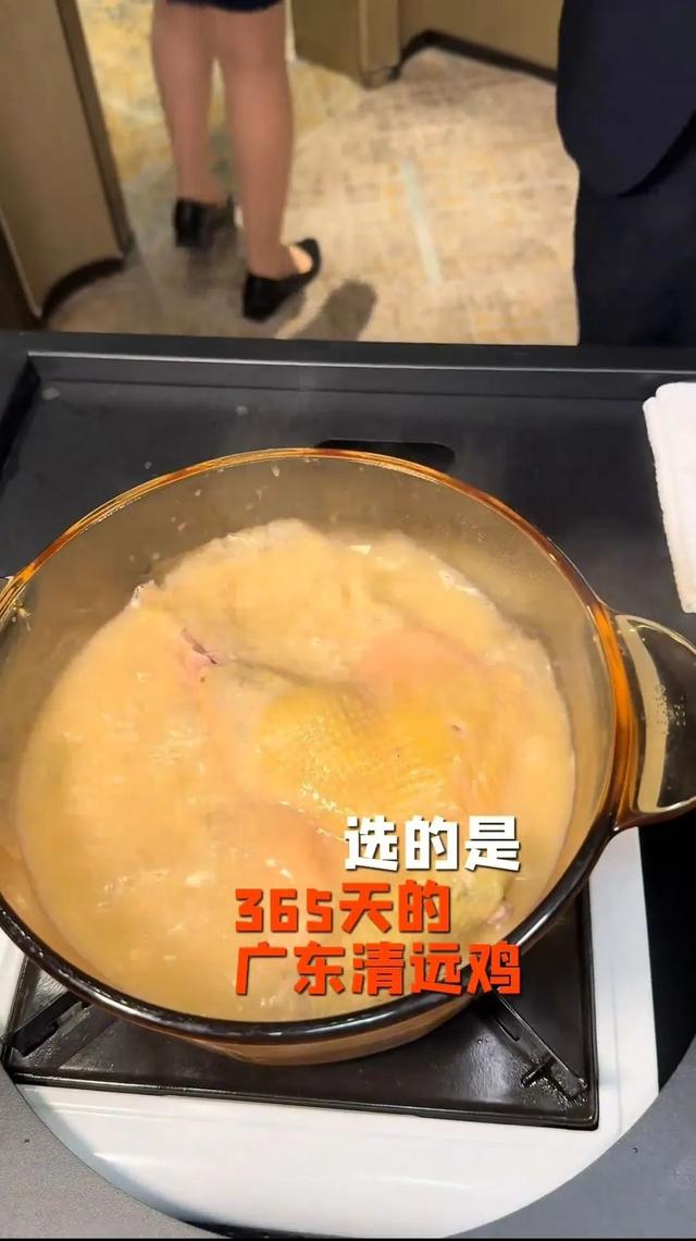 半只鸡卖1999元？餐厅回应