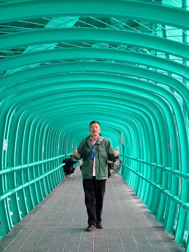 地球裂缝上的奇迹：花江峡谷大桥，横竖都是第一的工程传奇