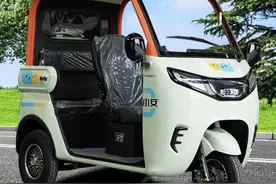2款高品质电动三轮车亮相，车门可以灵活拆卸，一年四季都能开！图片