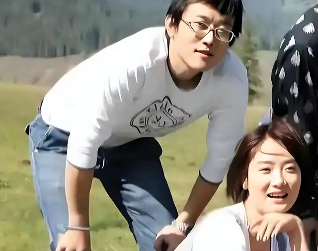 两人默契搭档23年却没成夫妻，如今一个年入千万，一个负债累累