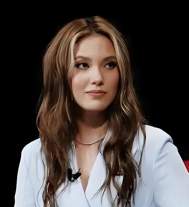 国籍争议真相揭晓才1年	，22岁谷爱凌近况曝光，全红婵真没说错