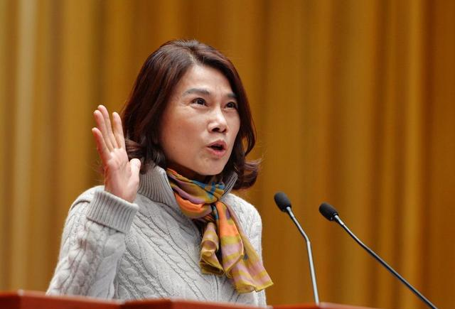 泼天富贵砸到格力头上！男子买了27年的空调	，8000买的到现在才坏